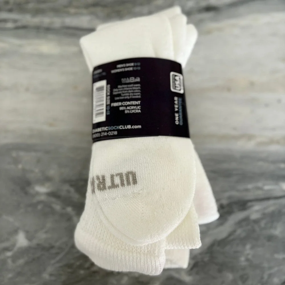 Diabetic Sock Club White Ultra Soft Crew Socks Unisex L/XL Made in USA 10-13